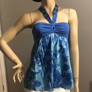 NWT.BEBE Holland Keyhole Halt Ryn Top.Cocktails Dress. Blouse.  Size S.